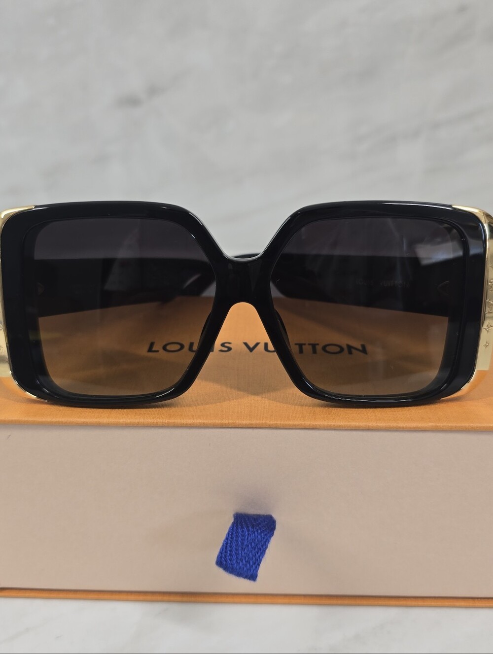 Louis Vuitton Black Square Sunglasses with Gold Accents - NWOT
